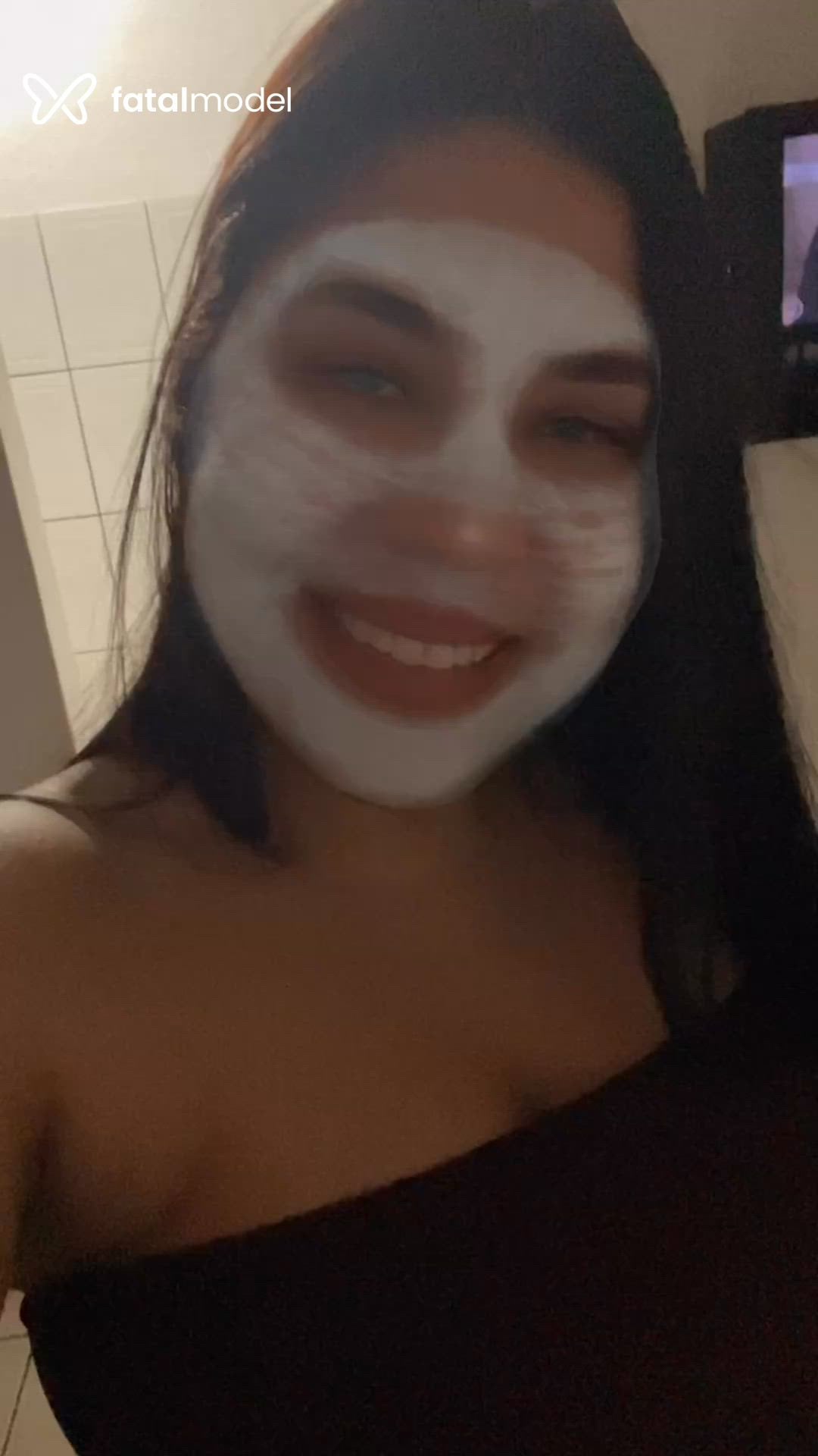 Acompanhante mulher morena (o) de olhos castanhos - Soraya
