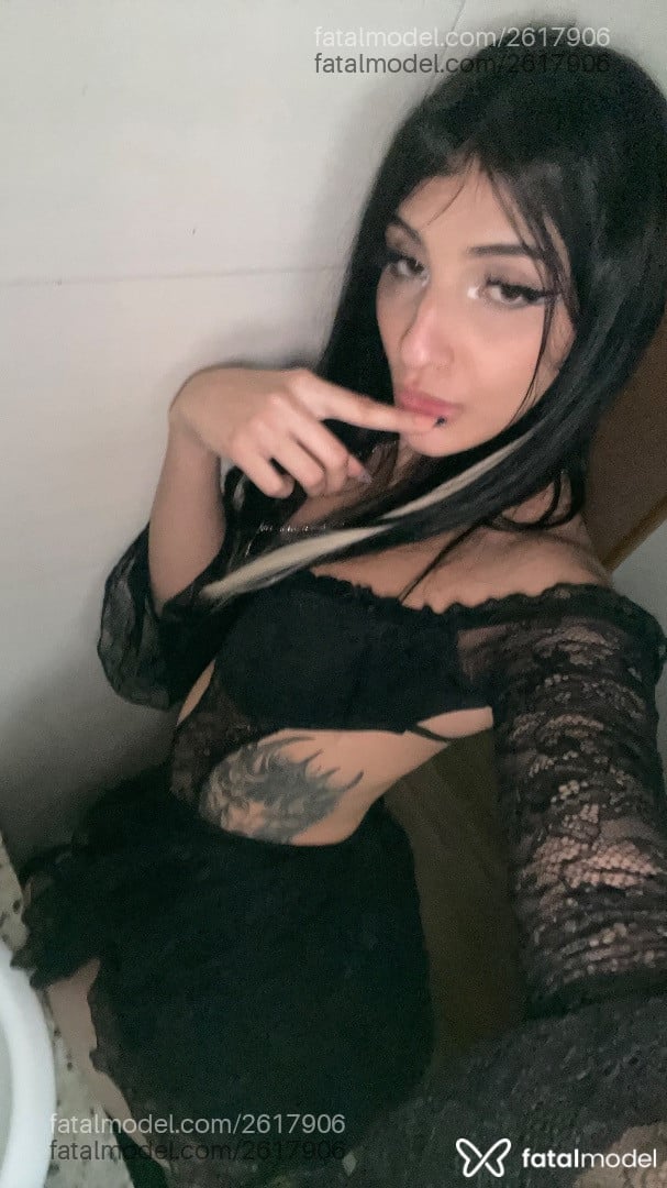 Acompanhante mulher morena (o) de olhos castanhos em São Paulo Acompanhante mulher morena (o) de olhos castanhos em São Paulo - Isa