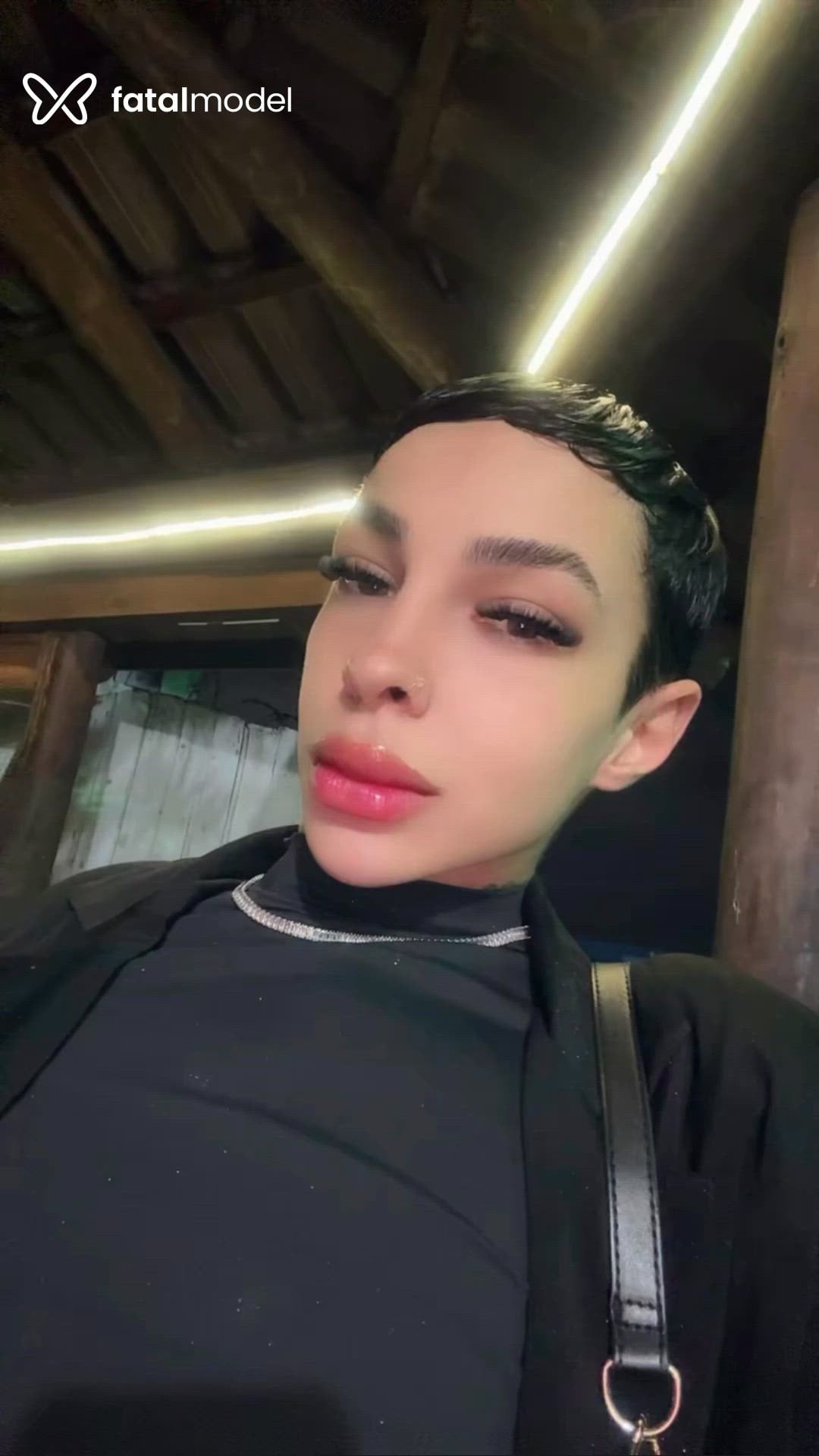 Acompanhante mulher trans morena (o) de olhos mel em Tubarão Acompanhante mulher trans morena (o) de olhos mel em Tubarão - Manuuh