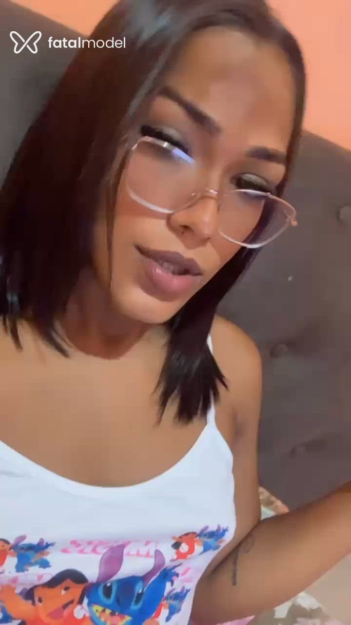 Acompanhante mulher trans com cabelo castanho de olhos castanhos em Salvador Acompanhante mulher trans com cabelo castanho de olhos castanhos em Salvador - Thaylinha