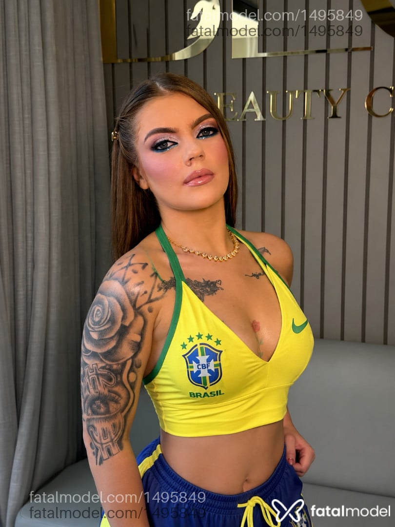 Acompanhante mulher loira (o) de olhos azuis em Mafra - Bianca