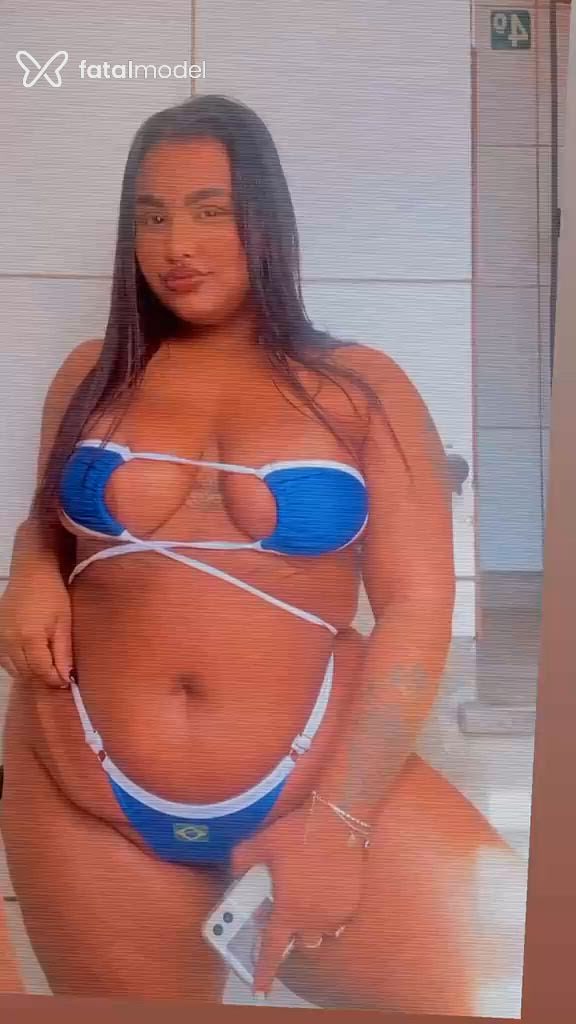 Acompanhante mulher morena (o) de olhos castanhos - Cristal