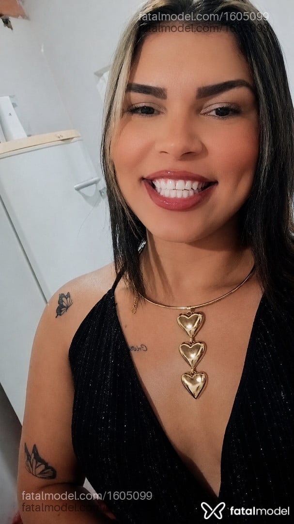 Acompanhante mulher loira (o) de olhos castanhos em Marianópolis do Tocantins - Lauriete Safadeza