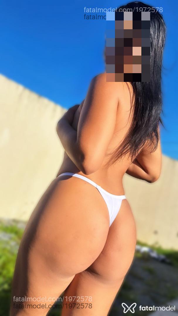 Acompanhante mulher morena (o) de olhos castanhos - Maya