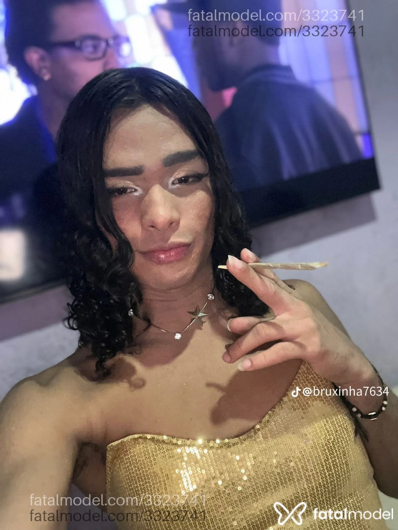 Acompanhante mulher trans com cabelo castanho de olhos castanhos em Olinda Acompanhante mulher trans com cabelo castanho de olhos castanhos em Olinda - Gabriela Vitorinha