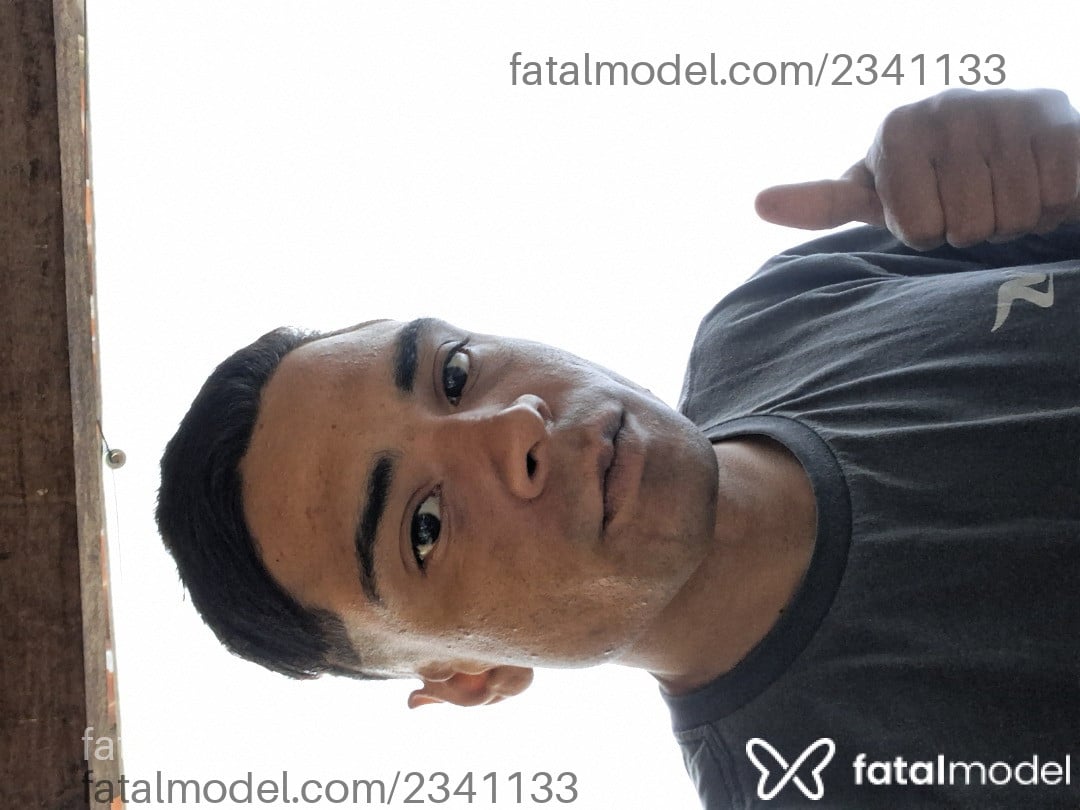 Acompanhante homem com cabelo castanho de olhos castanhos em Rio Claro - João