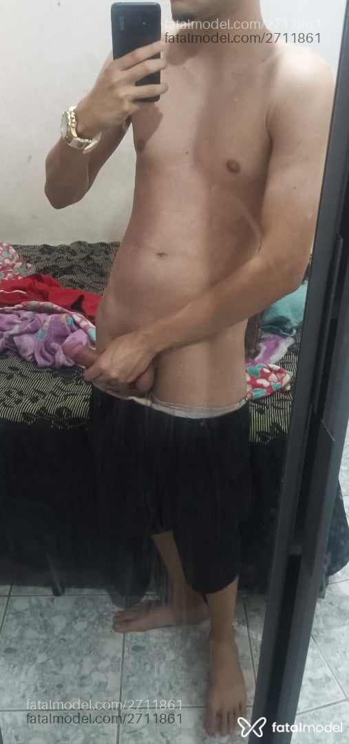 Acompanhante homem morena (o) de olhos castanhos - Sheik Rb