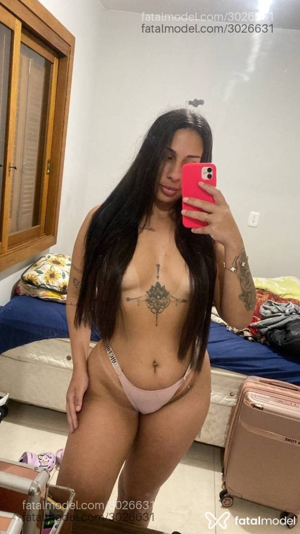 Acompanhante mulher morena (o) de olhos castanhos - Sofia Melo