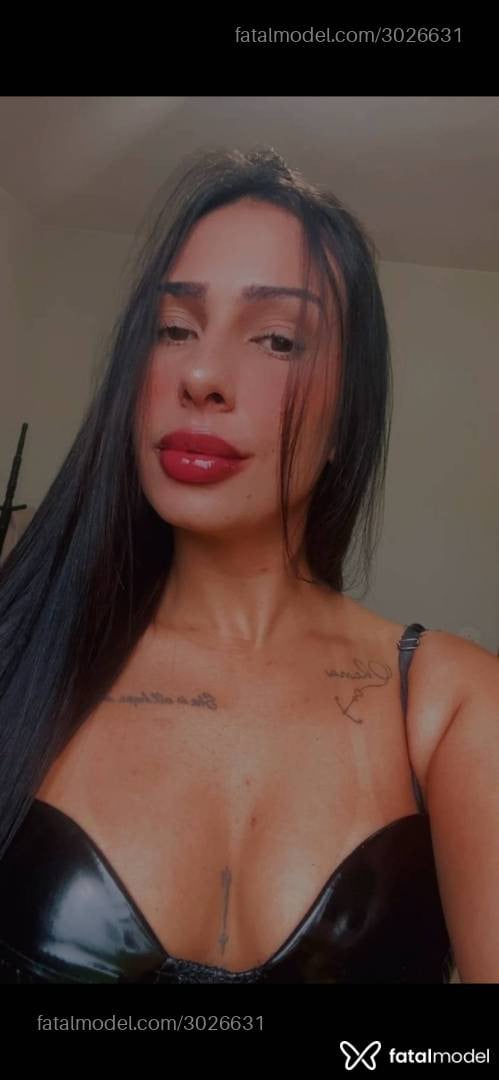 Acompanhante mulher morena (o) de olhos castanhos - Sofia Melo