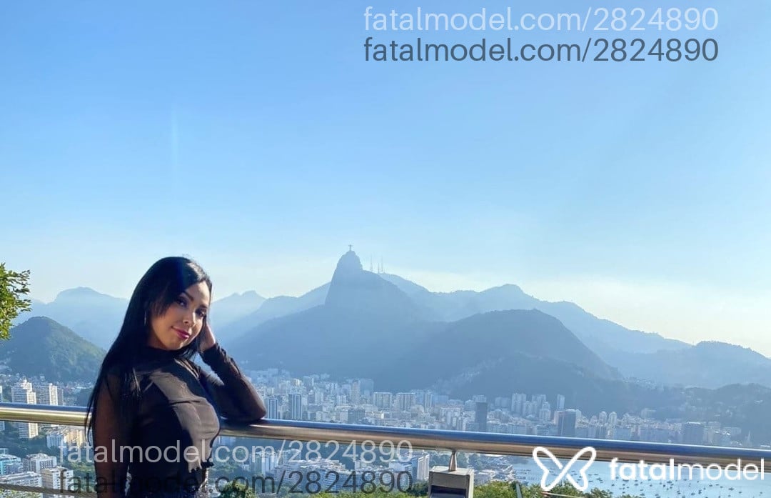 Acompanhante mulher morena (o) de olhos castanhos em Divinópolis - Larissa