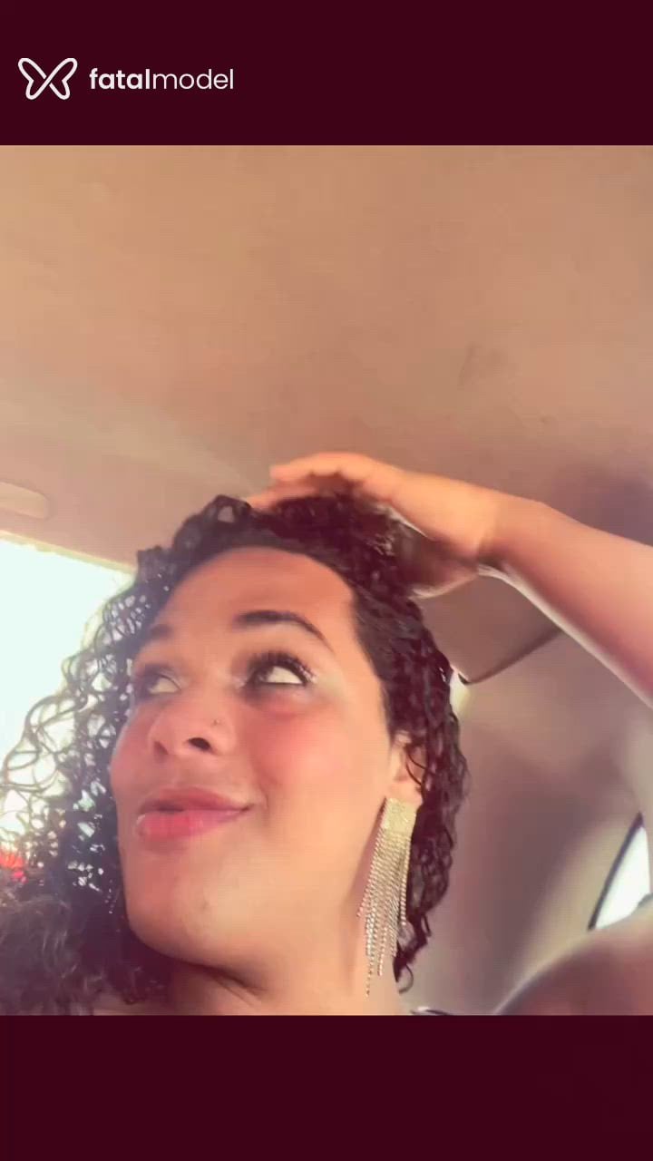 Acompanhante mulher trans com cabelo castanho de olhos verdes em Sumaré Acompanhante mulher trans com cabelo castanho de olhos verdes em Sumaré - Maya Silva