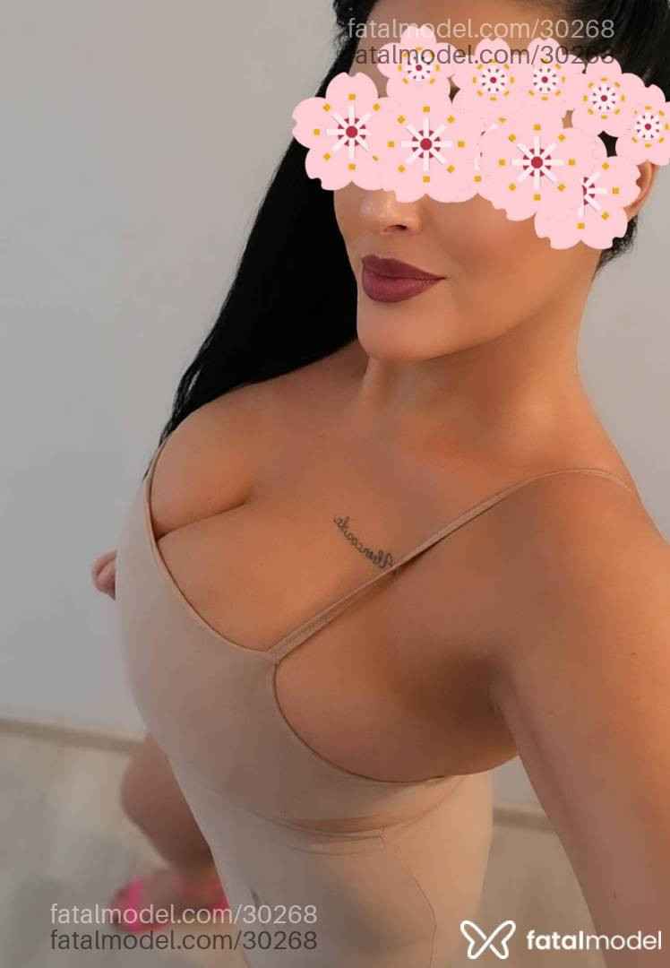 Acompanhante mulher morena (o) de olhos castanhos - Ane colcci Acompanhante mulher morena (o) de olhos castanhos - Ane colcci