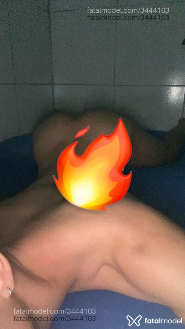 Acompanhante homem com cabelo castanho de olhos castanhos em Aracaju - Lolobinho