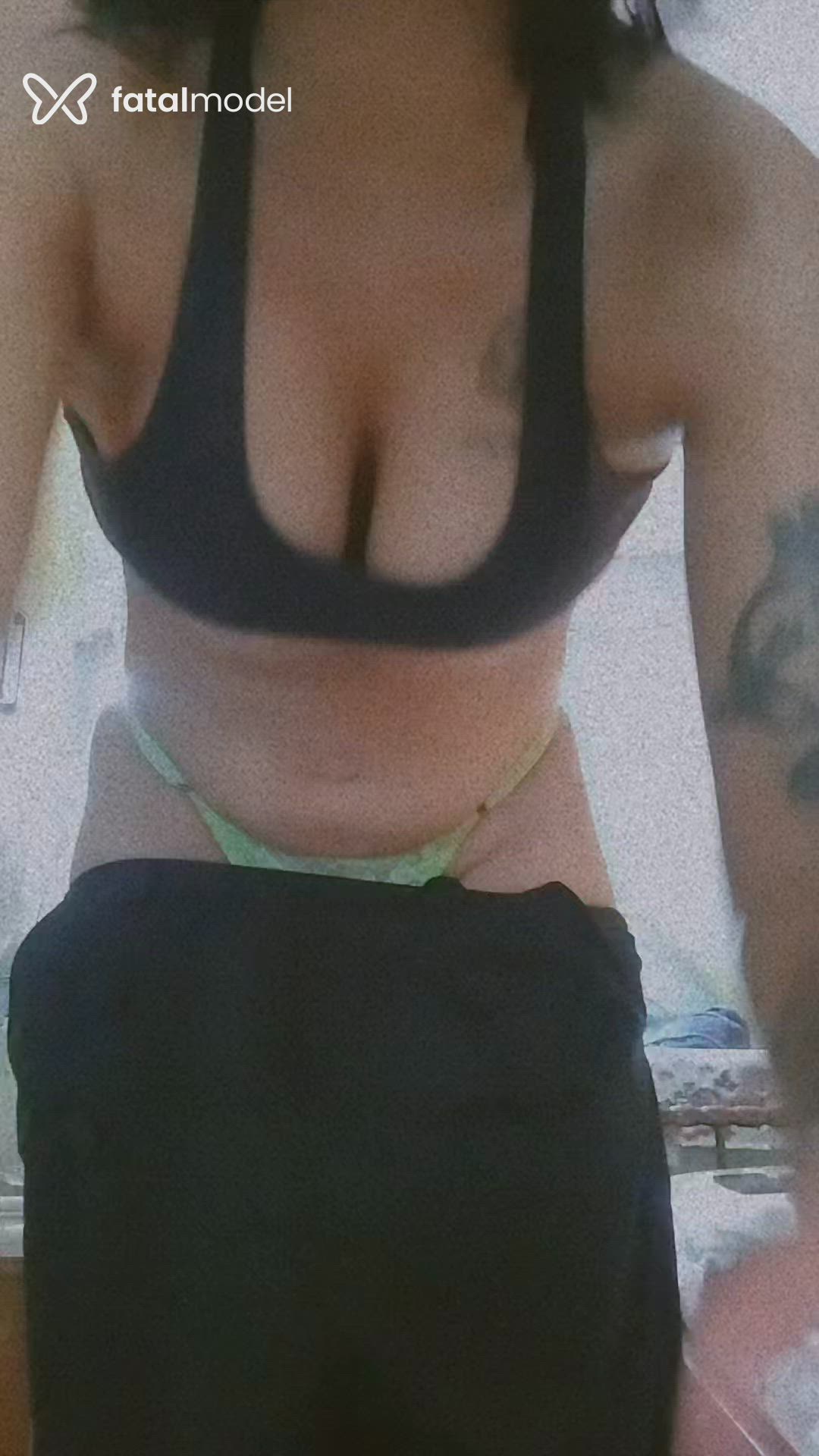 Acompanhante mulher morena (o) de olhos castanhos em Florianópolis Acompanhante mulher morena (o) de olhos castanhos em Florianópolis - Renata