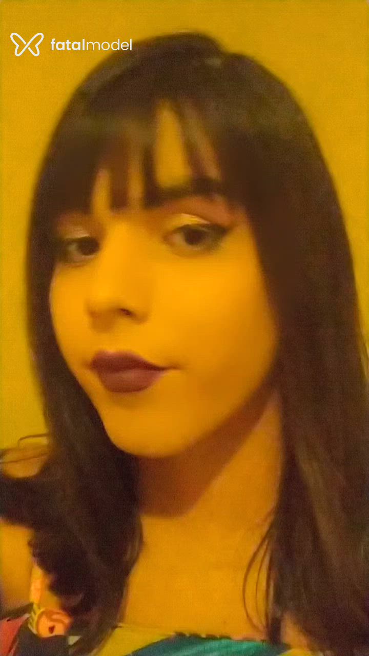 Acompanhante mulher trans com cabelo castanho de olhos castanhos em Irecê Acompanhante mulher trans com cabelo castanho de olhos castanhos em Irecê - Mirla Valentina