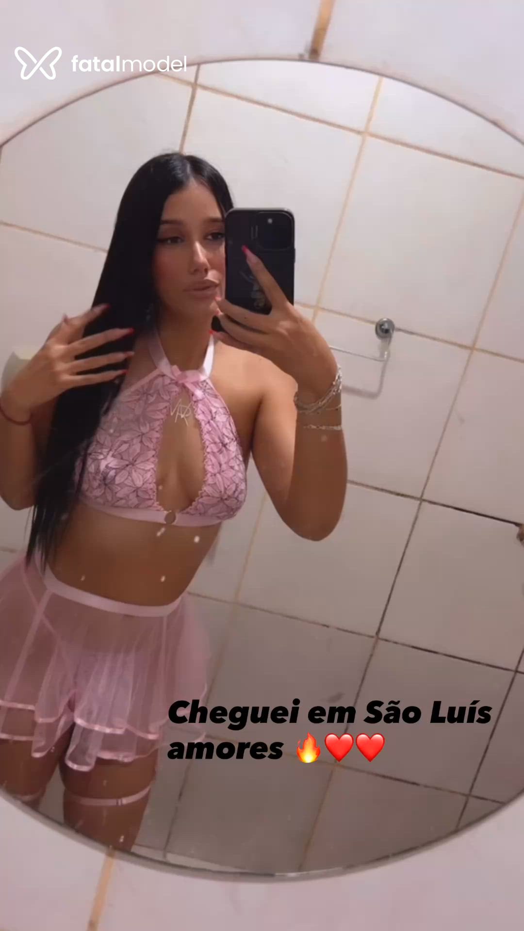 Acompanhante mulher morena (o) de olhos pretos - Wendyy