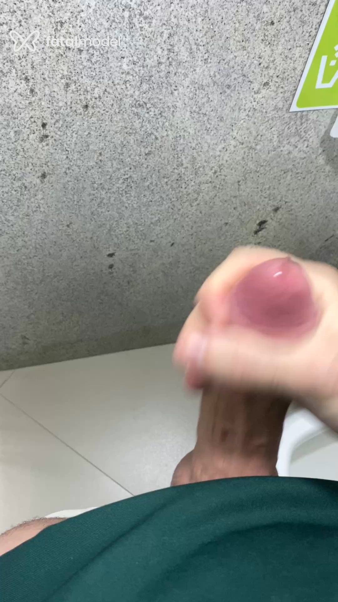 Acompanhante homem morena (o) de olhos castanhos - Mateus