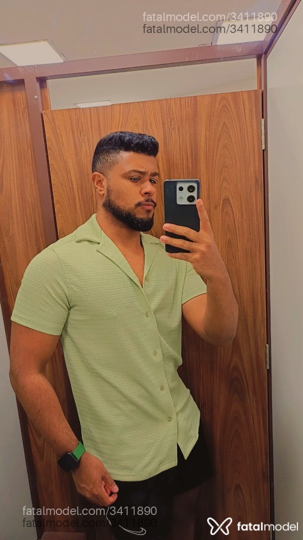 Acompanhante homem morena (o) de olhos pretos em Virtual Acompanhante homem morena (o) de olhos pretos em Virtual - Rickgio