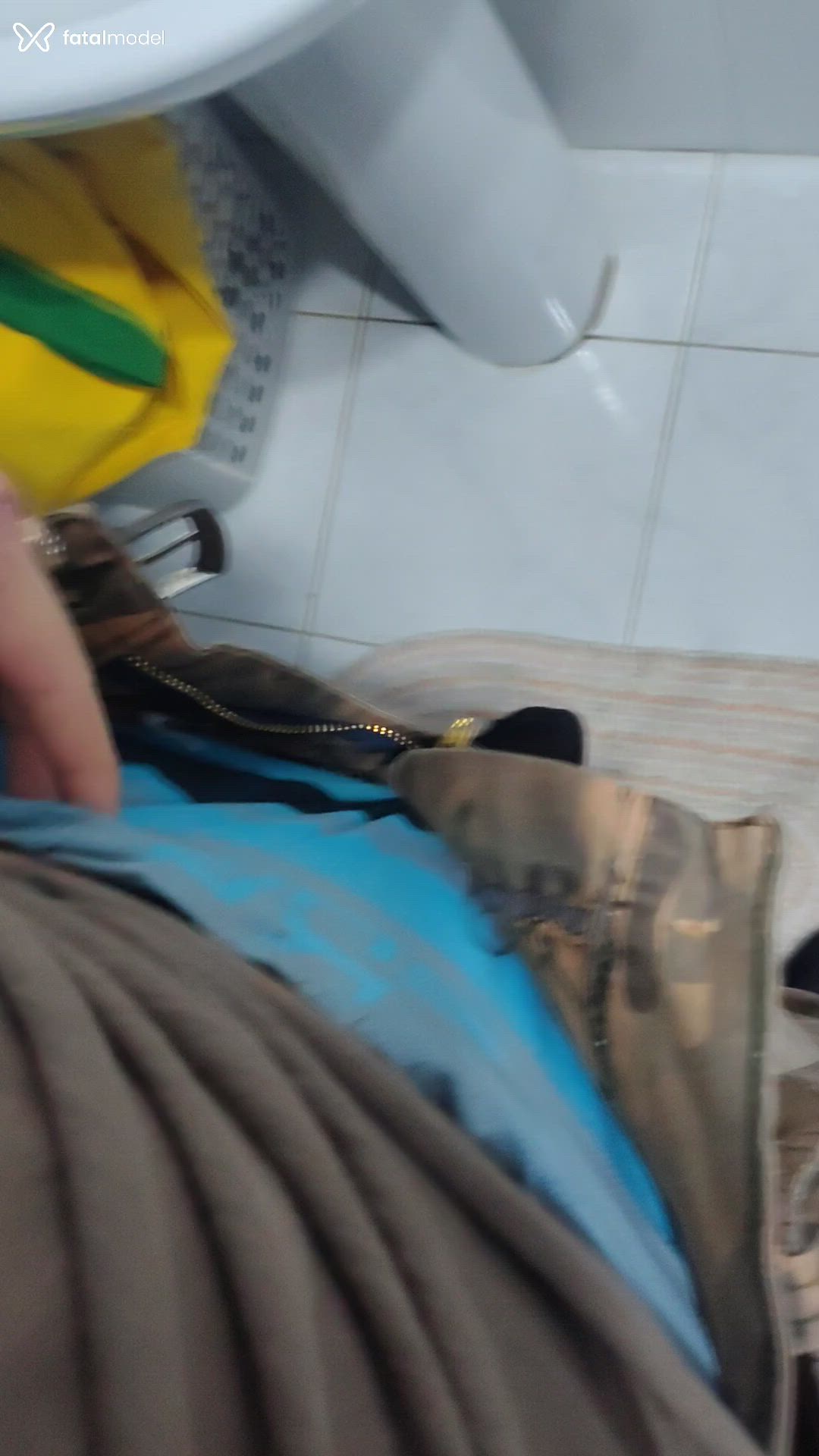 Acompanhante homem com cabelo castanho de olhos castanhos - Bonecosexy