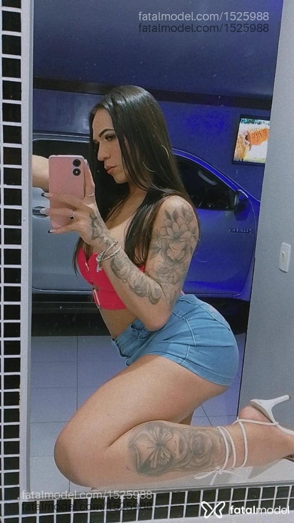 Acompanhante travesti com cabelo castanho de olhos pretos em Bauru - Nathi Gyboia