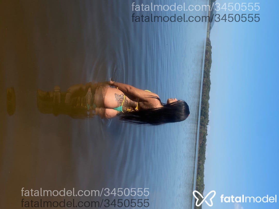 Acompanhante mulher morena (o) de olhos pretos em Itaúna - Layss