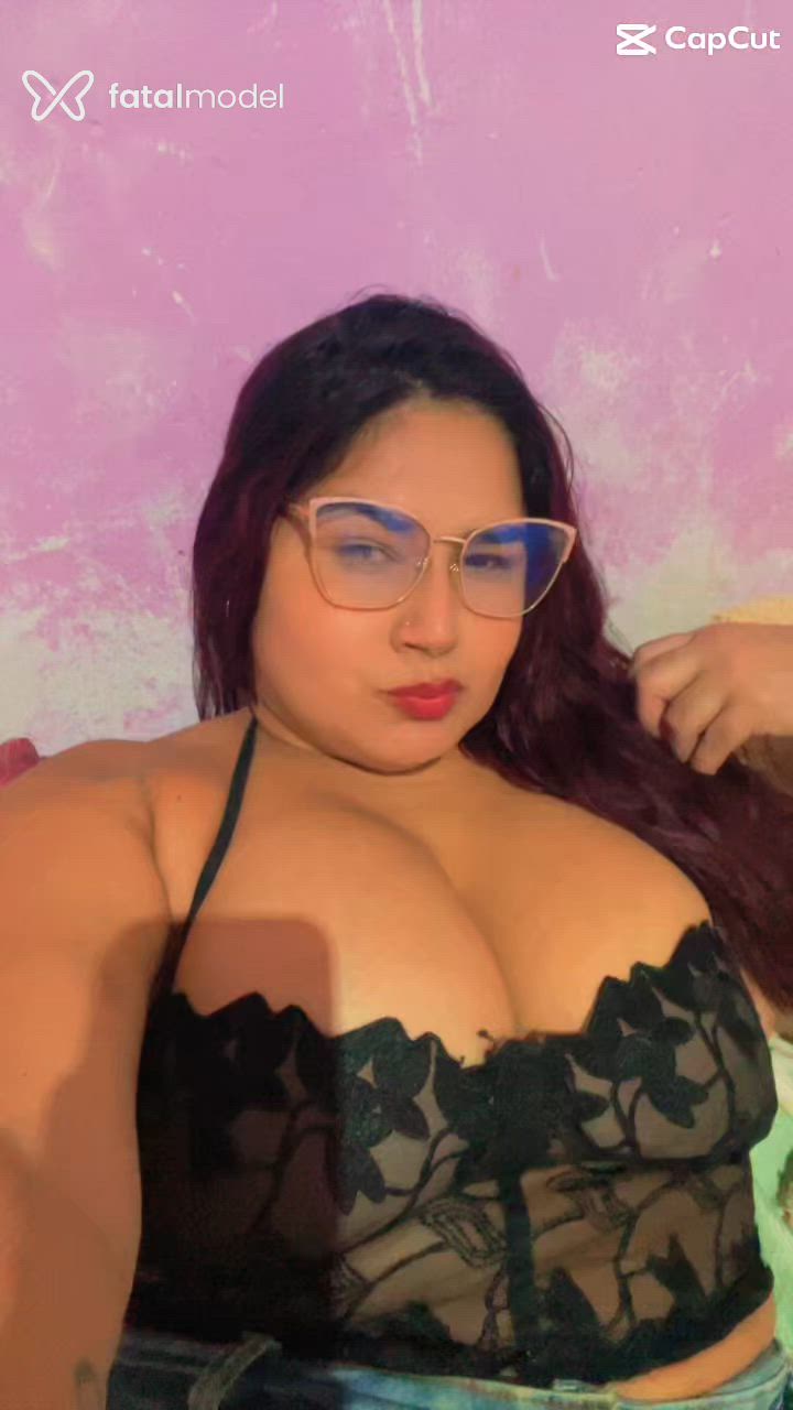 Acompanhante mulher ruiva (o) de olhos pretos - Bianca