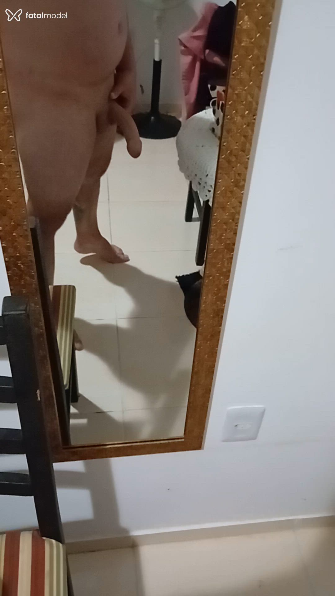 Acompanhante homem loira (o) de olhos castanhos - Cubano Acompanhante homem loira (o) de olhos castanhos - Cubano