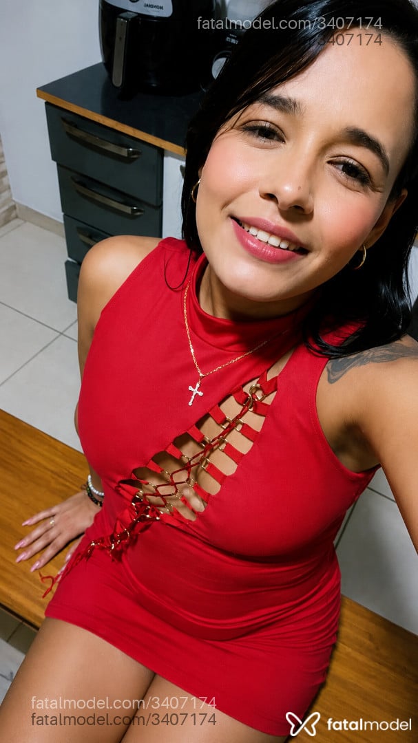 Acompanhante mulher morena (o) de olhos castanhos - Bella