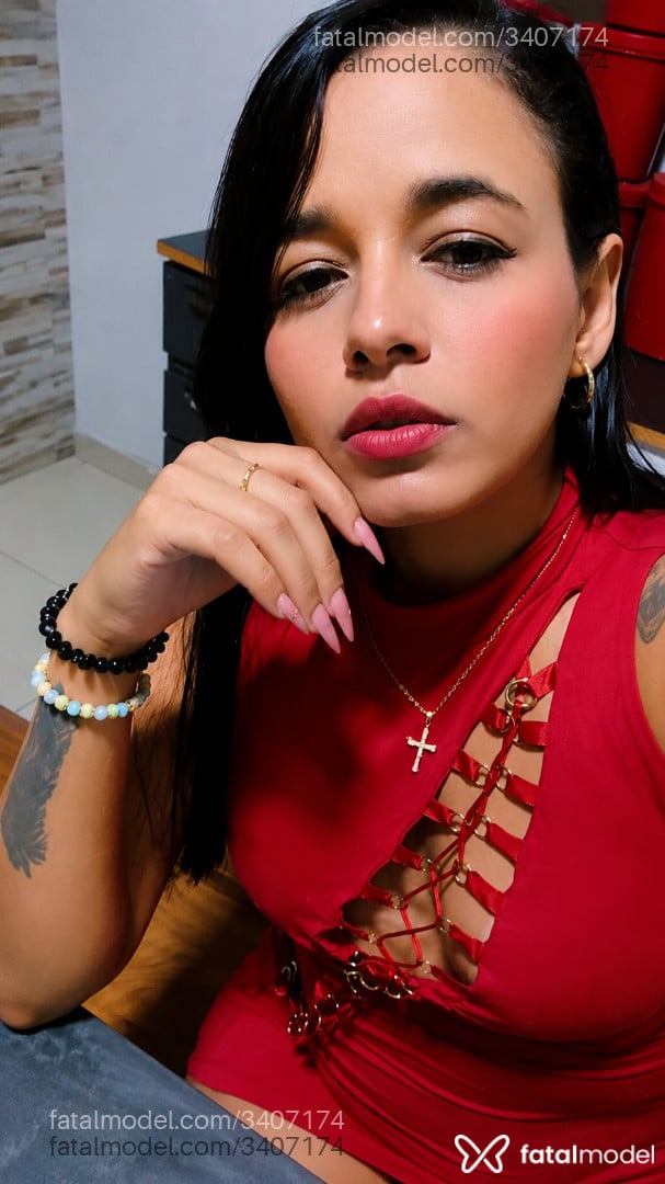 Acompanhante mulher morena (o) de olhos castanhos em Barra do Garças - Brenda