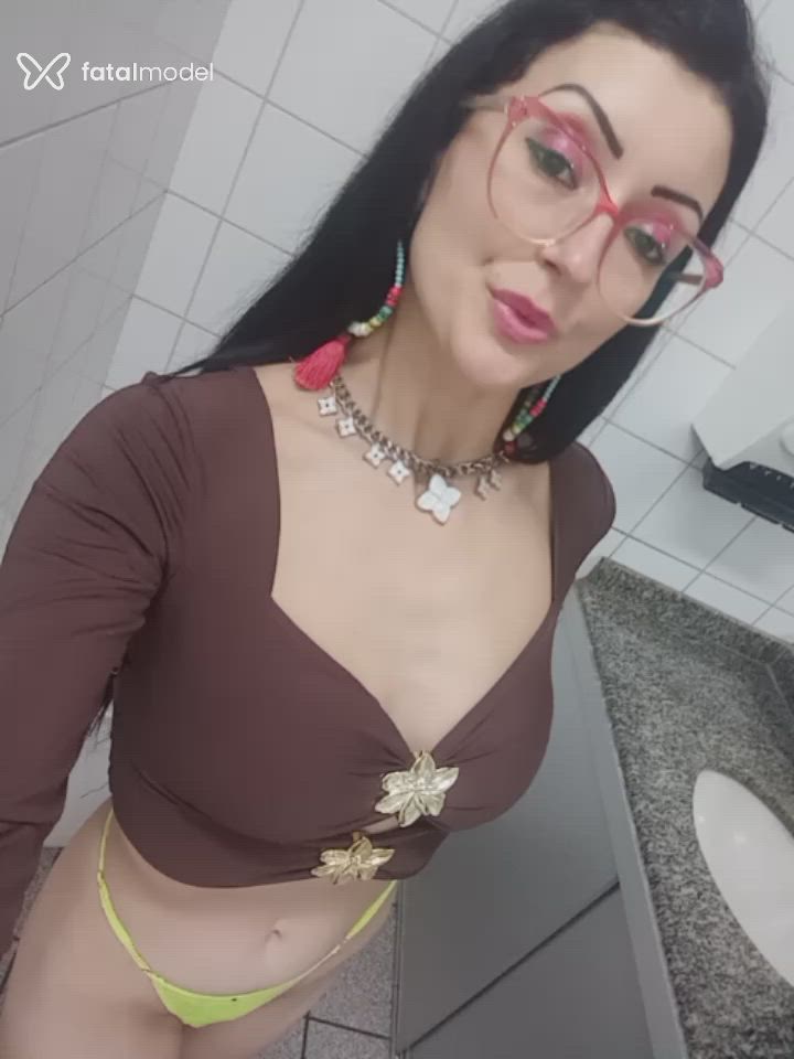 Acompanhante mulher com cabelo castanho de olhos castanhos em Bagé Acompanhante mulher com cabelo castanho de olhos castanhos em Bagé - barbara