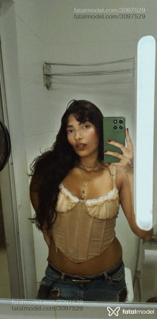 Acompanhante mulher morena (o) de olhos castanhos em Rio de Janeiro - Paola