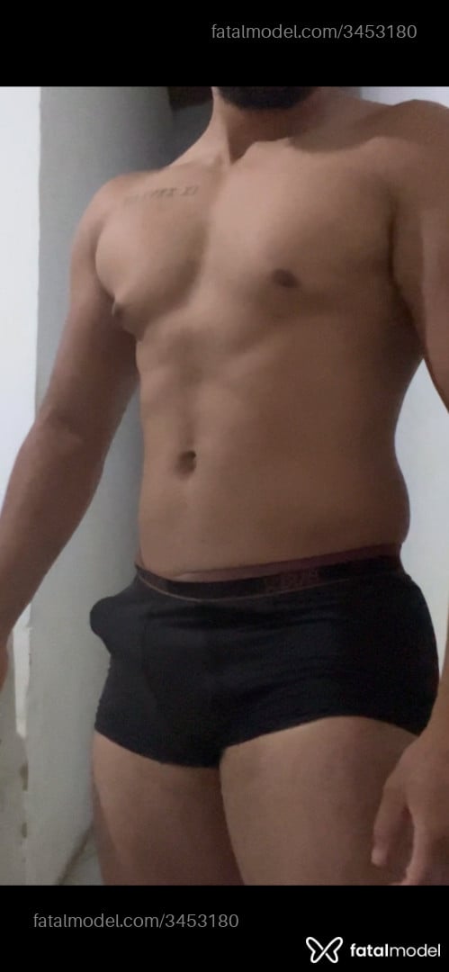 Acompanhante homem morena (o) de olhos pretos em Teresina - Carlos