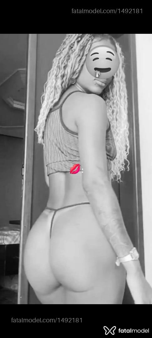 Acompanhante mulher morena (o) de olhos pretos em Duque de Caxias - Carina Oliveira
