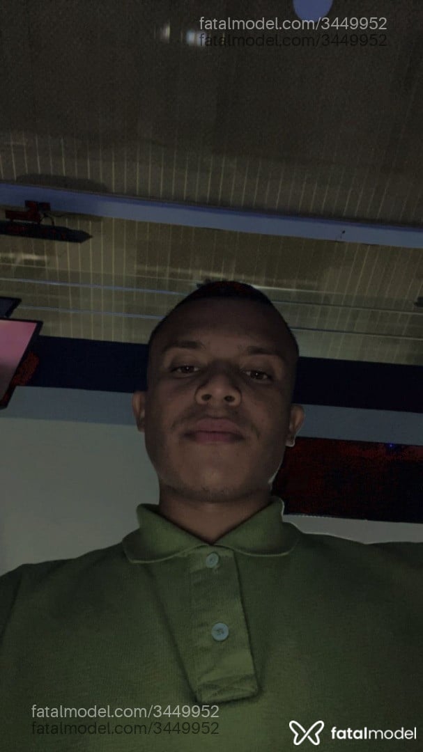 Acompanhante homem com cabelo castanho de olhos castanhos em Contagem - Soaresmoreno