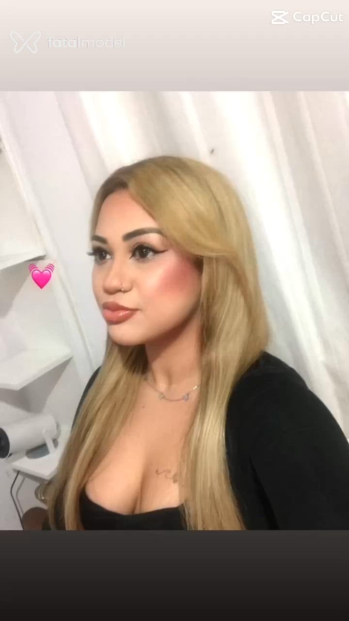 Acompanhante mulher loira (o) de olhos castanhos em Osasco Acompanhante mulher loira (o) de olhos castanhos em Osasco - Carolina