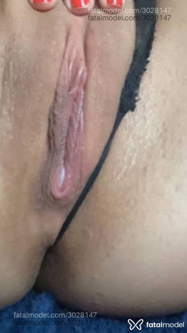 Acompanhante mulher morena (o) de olhos pretos - Mirela Sierra