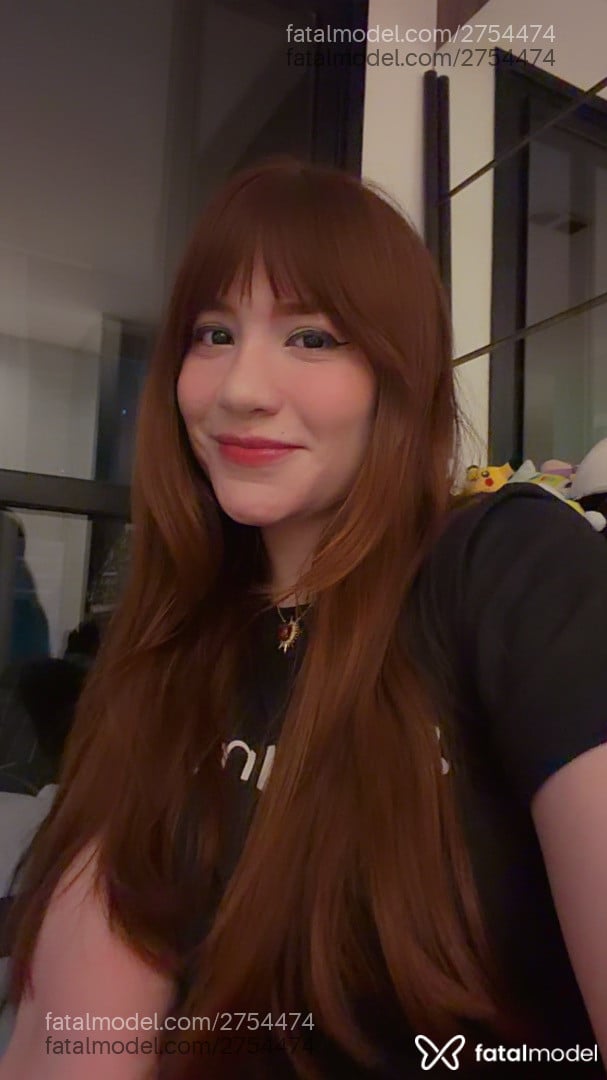 Acompanhante mulher ruiva (o) de olhos castanhos - Isa Schulz Acompanhante mulher ruiva (o) de olhos castanhos - Isa Schulz