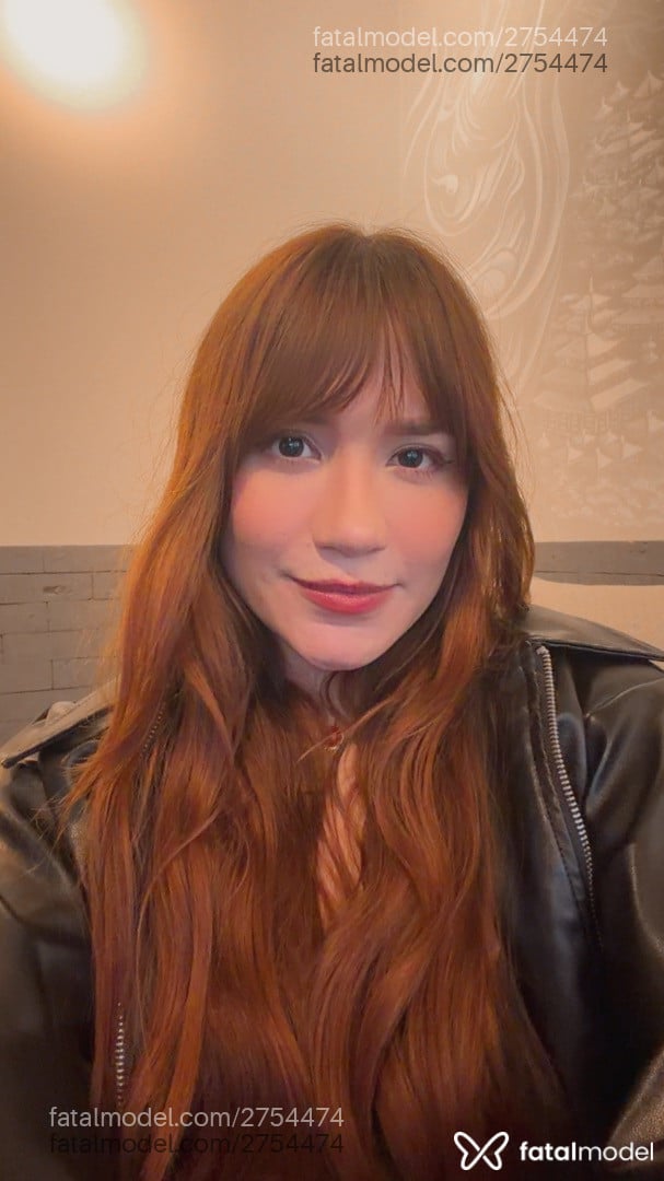 Acompanhante mulher ruiva (o) de olhos castanhos - Isa Schulz Acompanhante mulher ruiva (o) de olhos castanhos - Isa Schulz