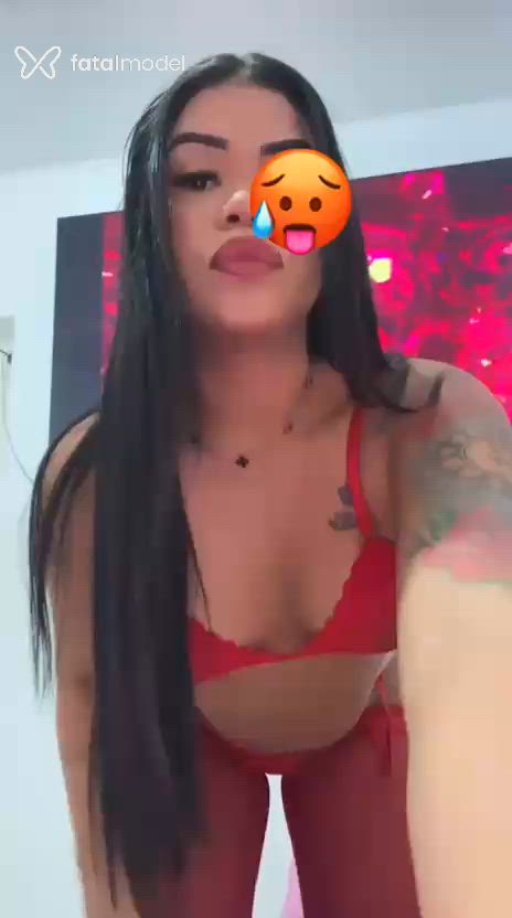 Acompanhante mulher morena (o) de olhos pretos - Myazinha Acompanhante mulher morena (o) de olhos pretos - Myazinha