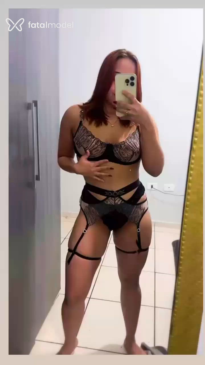 Acompanhante mulher ruiva (o) de olhos castanhos - Ágatha Acompanhante mulher ruiva (o) de olhos castanhos - Ágatha