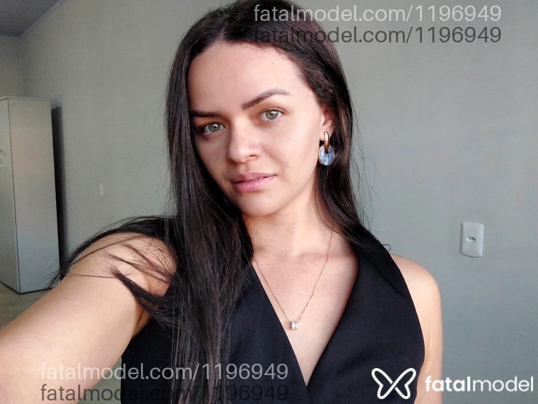 Acompanhante mulher loira (o) de olhos azuis em Virtual - YSA MODELLO