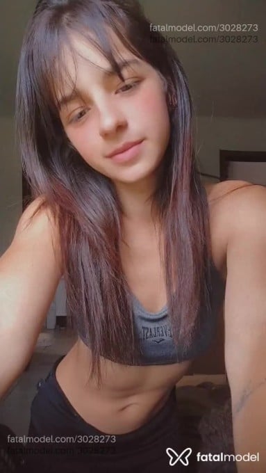 Acompanhante mulher com cabelo castanho de olhos castanhos em Virtual - Milly Navarro