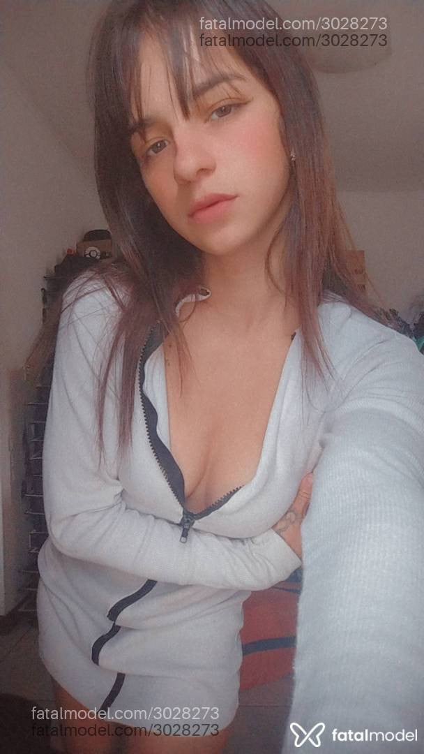 Acompanhante mulher com cabelo castanho de olhos castanhos em Virtual Acompanhante mulher com cabelo castanho de olhos castanhos em Virtual - Milly Navarro