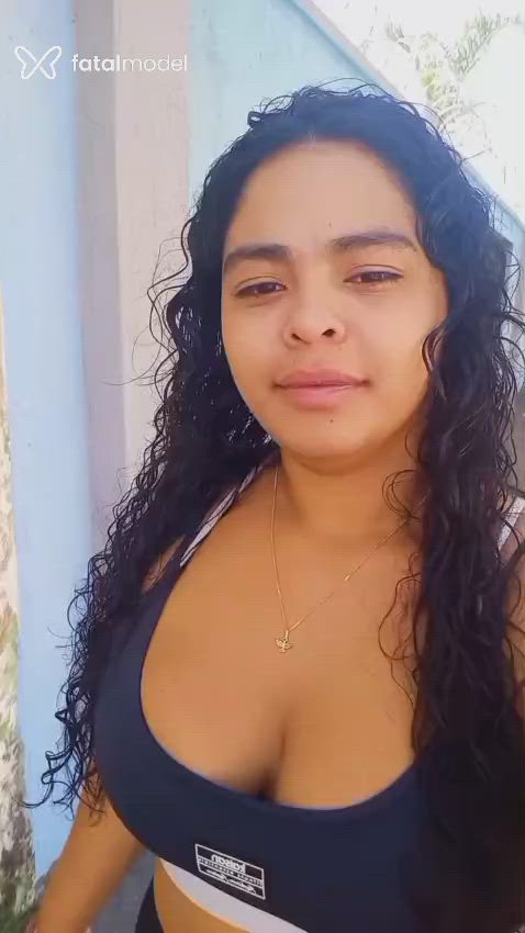 Acompanhante mulher morena (o) de olhos castanhos em Trindade - Amandinha