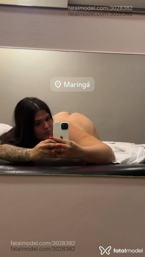 Acompanhante mulher trans morena (o) de olhos castanhos - Jade
