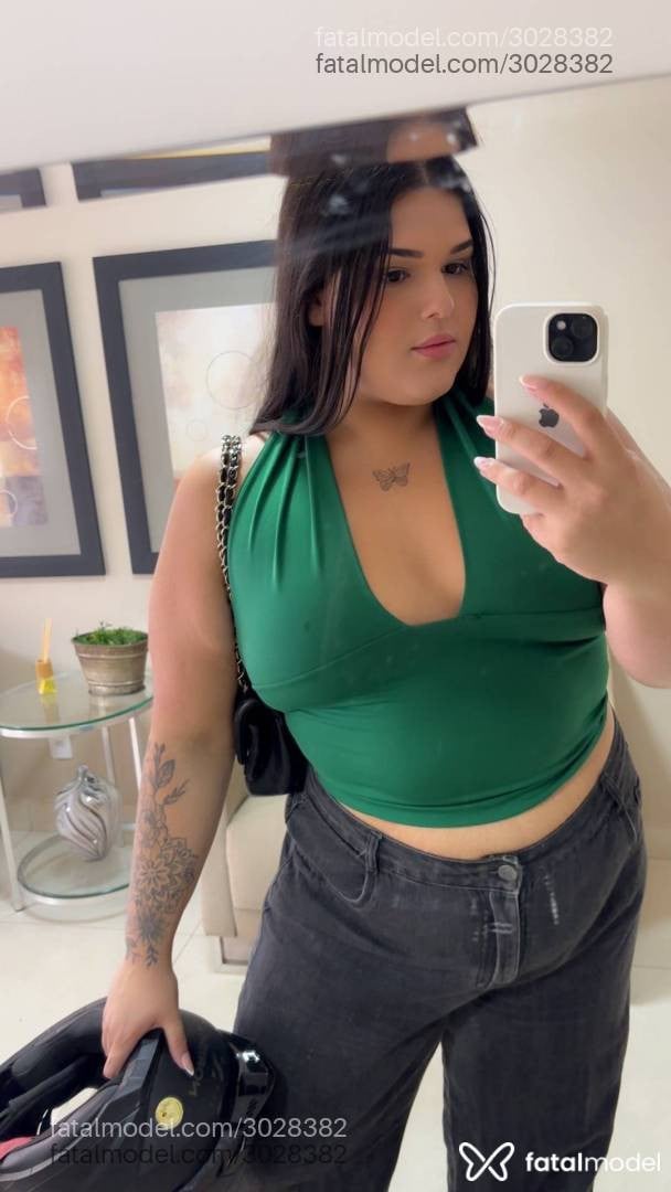 Acompanhante mulher trans morena (o) de olhos castanhos - Jade