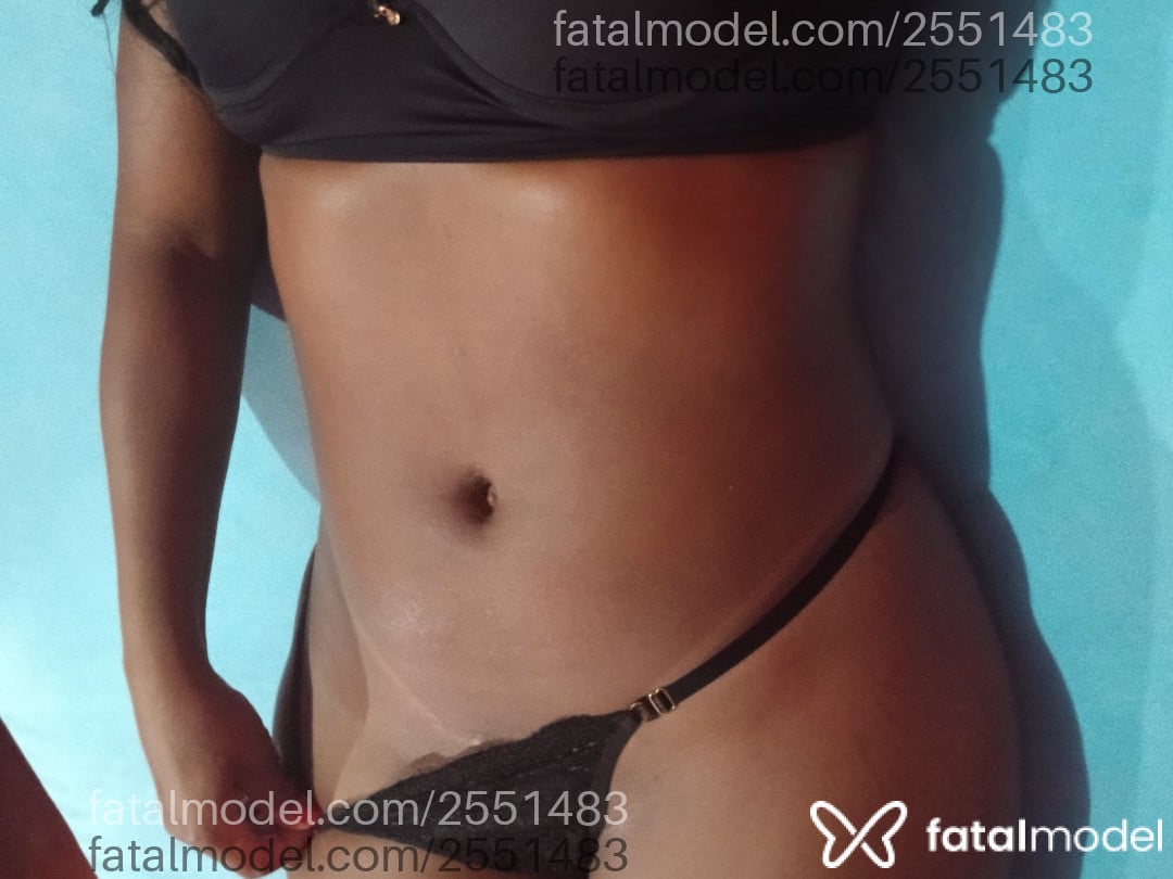 Acompanhante mulher morena (o) de olhos pretos - Paula Acompanhante mulher morena (o) de olhos pretos - Paula