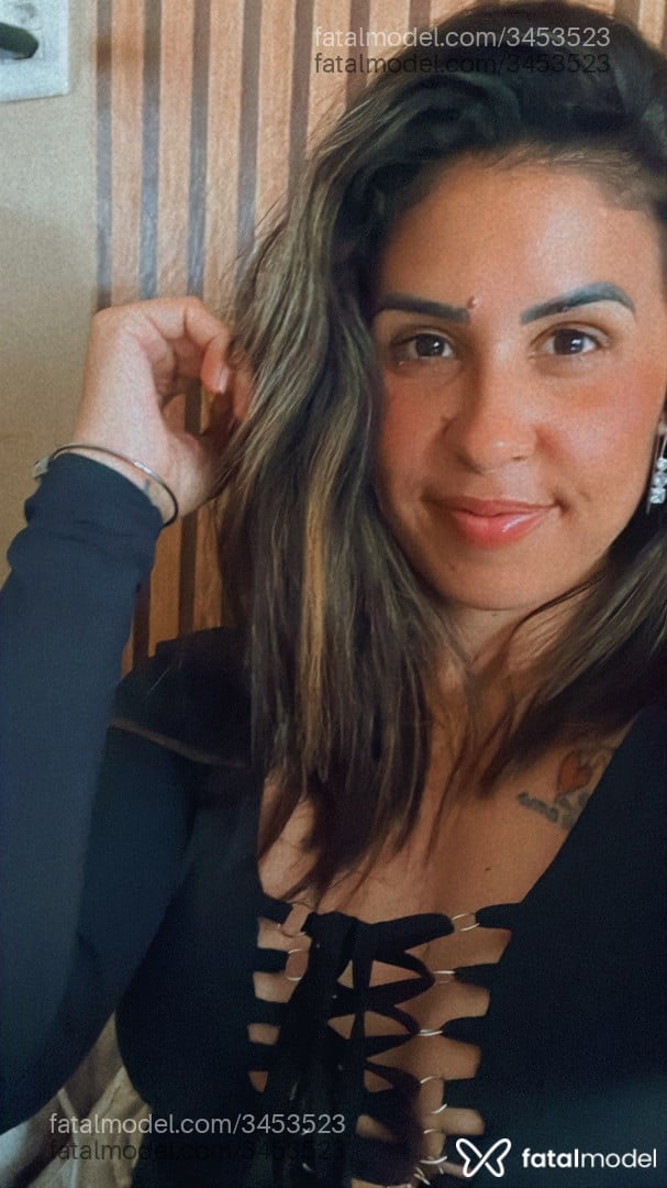 Acompanhante mulher morena (o) de olhos castanhos em Pelotas - Vitória Bittencour