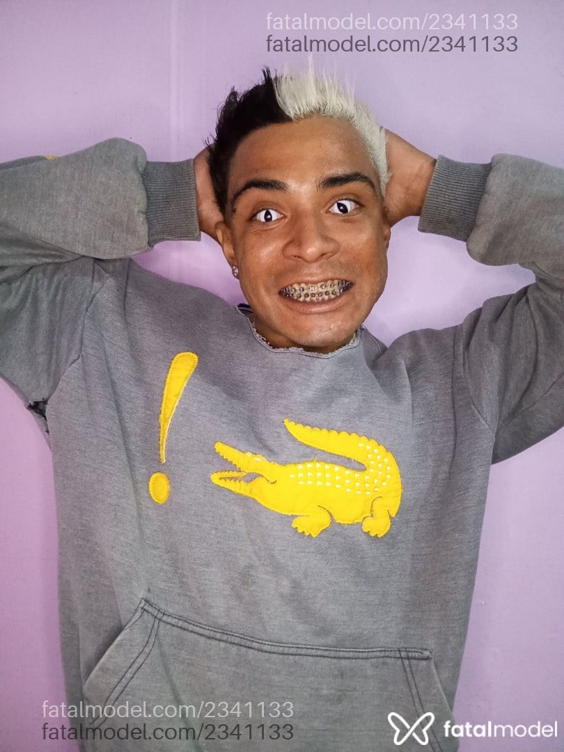 Acompanhante homem com cabelo castanho de olhos castanhos em Rio Claro - João