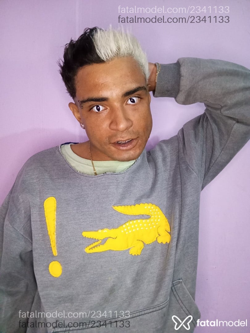 Acompanhante homem com cabelo castanho de olhos castanhos em Rio Claro - João